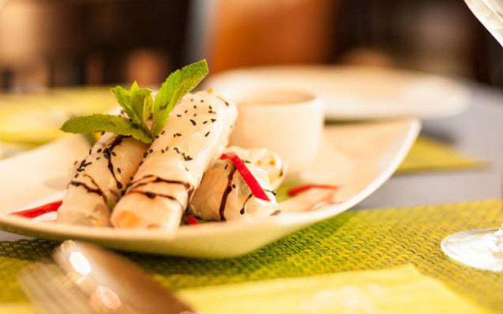 Vee's Bistro